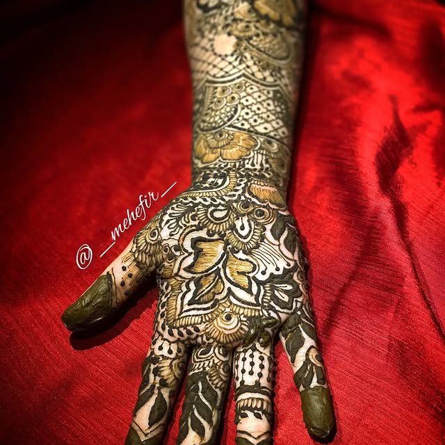 Mehefir mehendi Instagram post 1